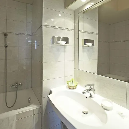 Hotell La Clairiere 3*