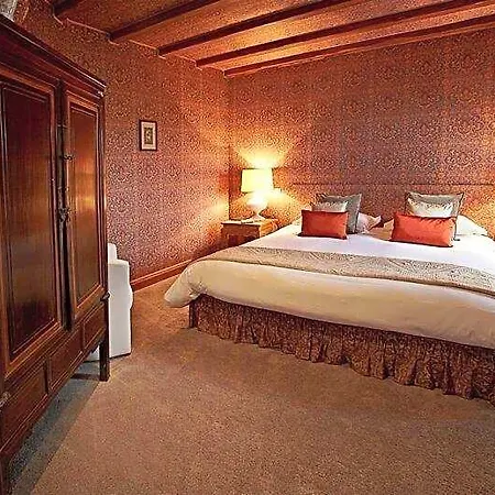 La Clairiere Hotell 3*