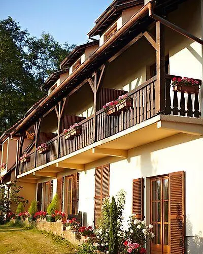 La Clairiere Szálloda 3*